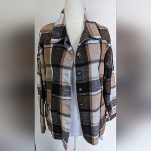EUC Plaid shacket in brown and black.